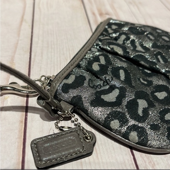 Coach Animal Print Clutch Wristlet Gray Black - Picture 5 of 10